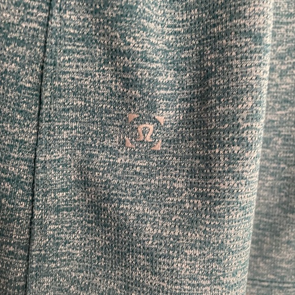 Lululemon Long Sleeve Teal Shirt 🦎 Size Large - Picture 3 of 3